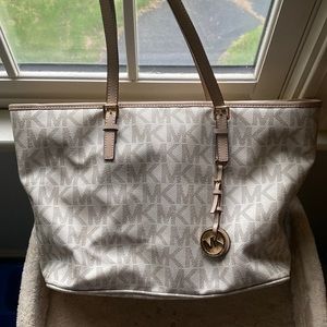 COPY - Michael Kors Vanilla Jet tote